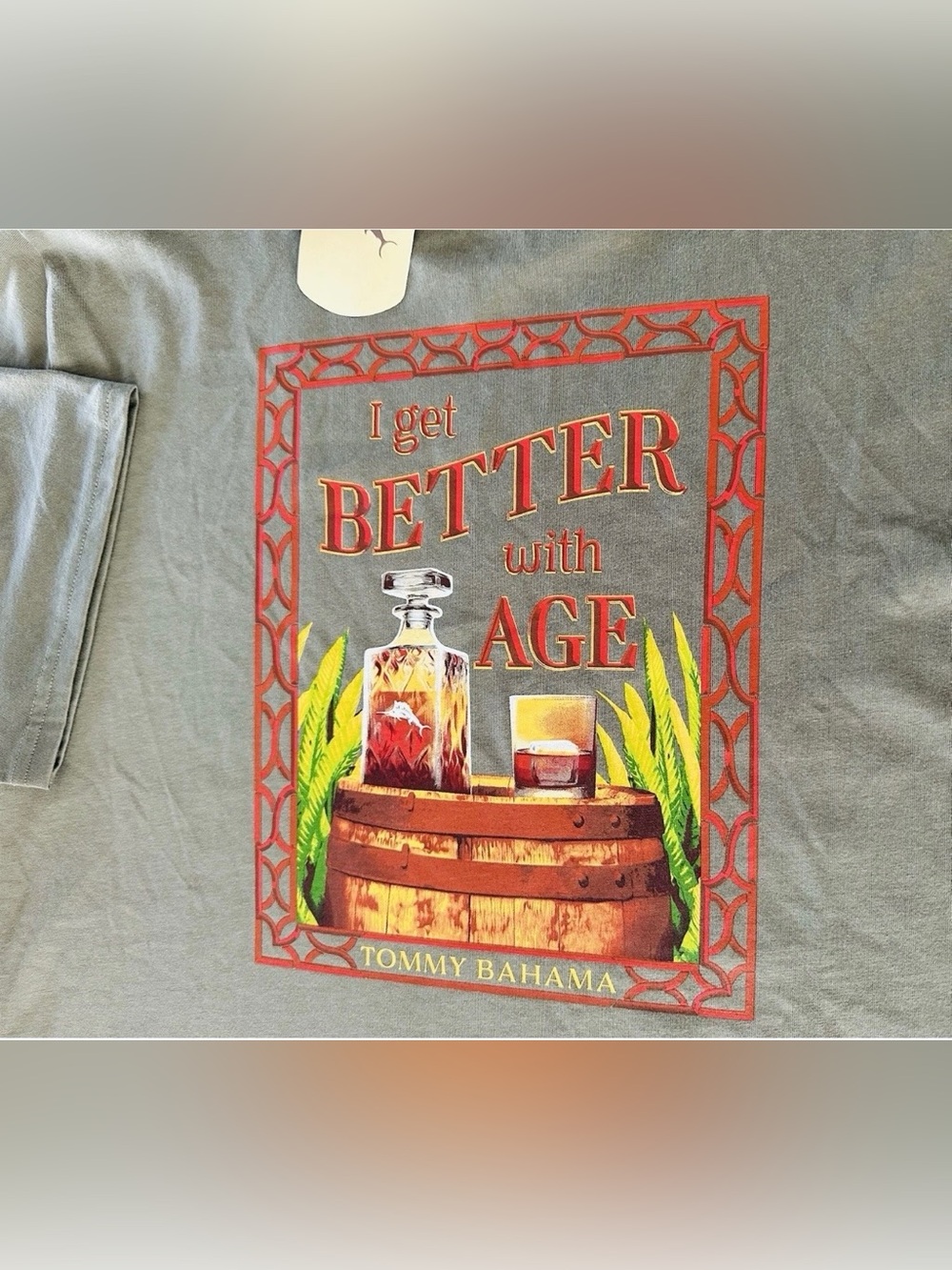 Tommy Bahama Men’s I GET BETTER WITH AGE T-shirt XL Green NWT Whiskey Bourbon - Picture 4 of 4